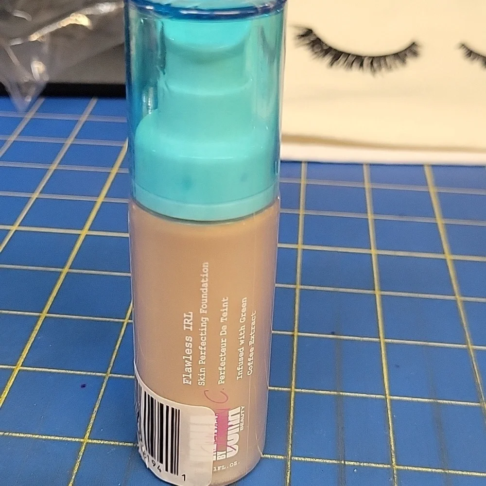 UOMA Flawless IRL Foundation - Fair Lady 30ml New Sealed Bottle